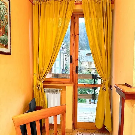 The Flowers - Casa Calicanto Apartment Roccaraso