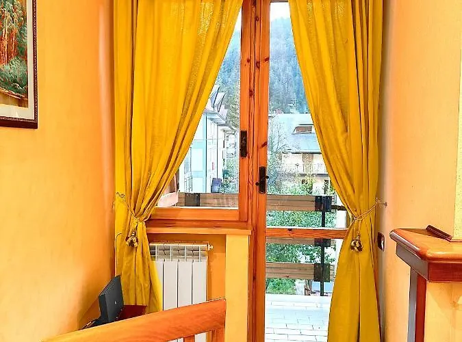 The Flowers - Casa Calicanto Apartamento Roccaraso